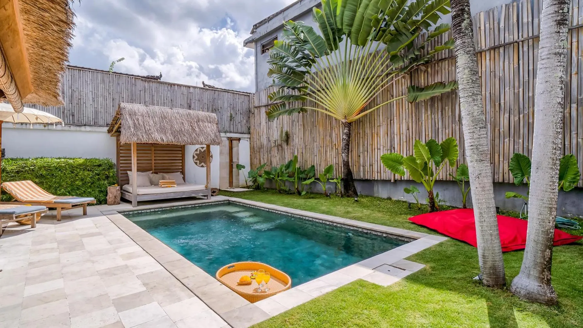 Villa Waterlily By Villa Finder Seminyak